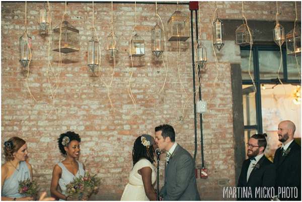 the-notwedding-bridal-show-brooklyn-ceremony-kiss