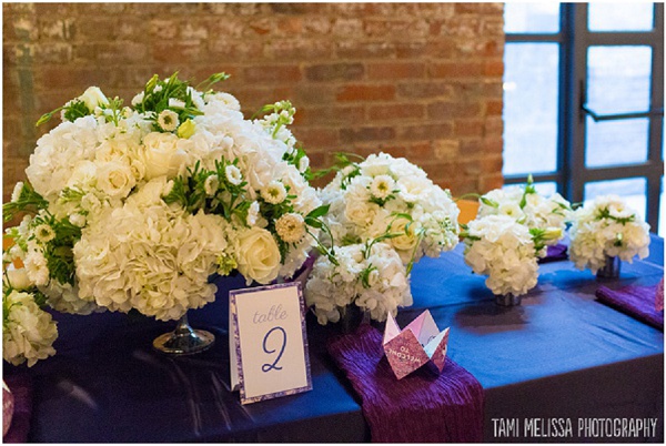 the-notwedding-bridal-show-brooklyn-white-green-floral-arrangement